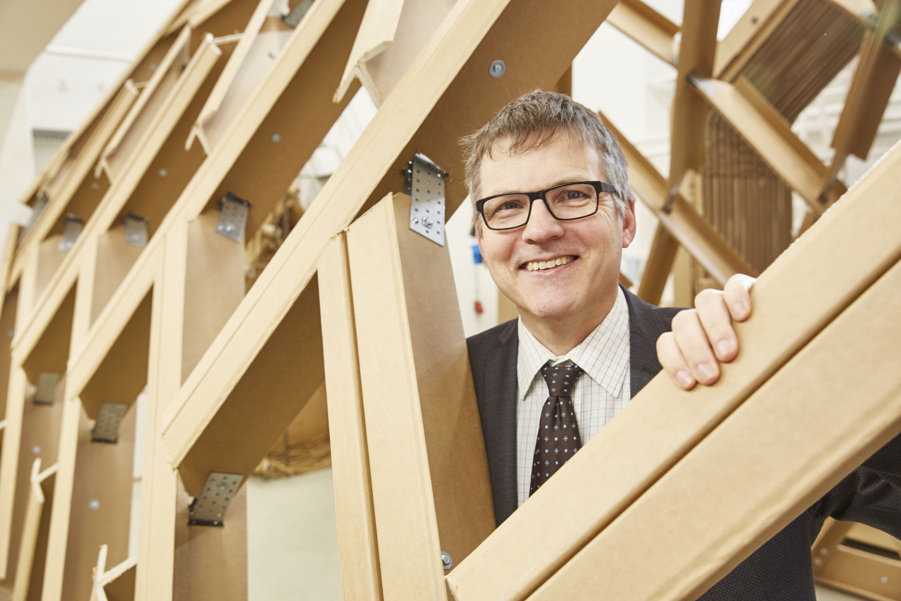 Professor Andreas Büter im BAMP-Raum 
