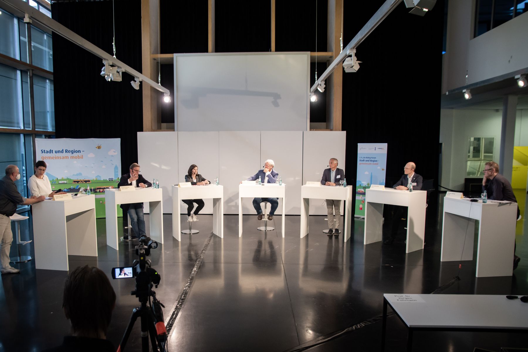 Das Podium des 2. Dialog-Forums.