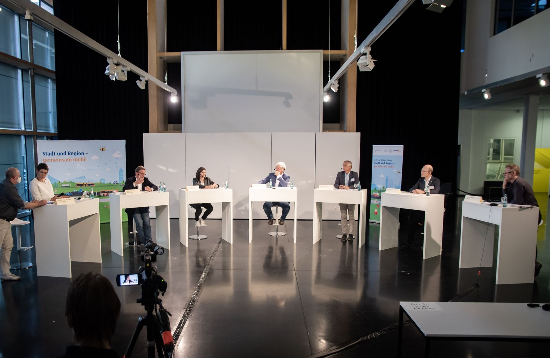 Das Podium des 2. Dialog-Forums.