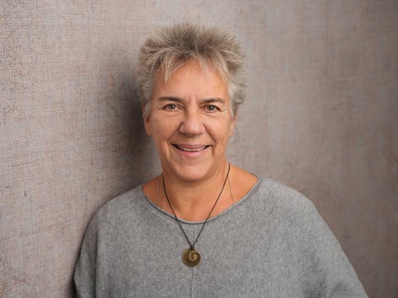 Portrait photo pf Professor Yvonne Haffner