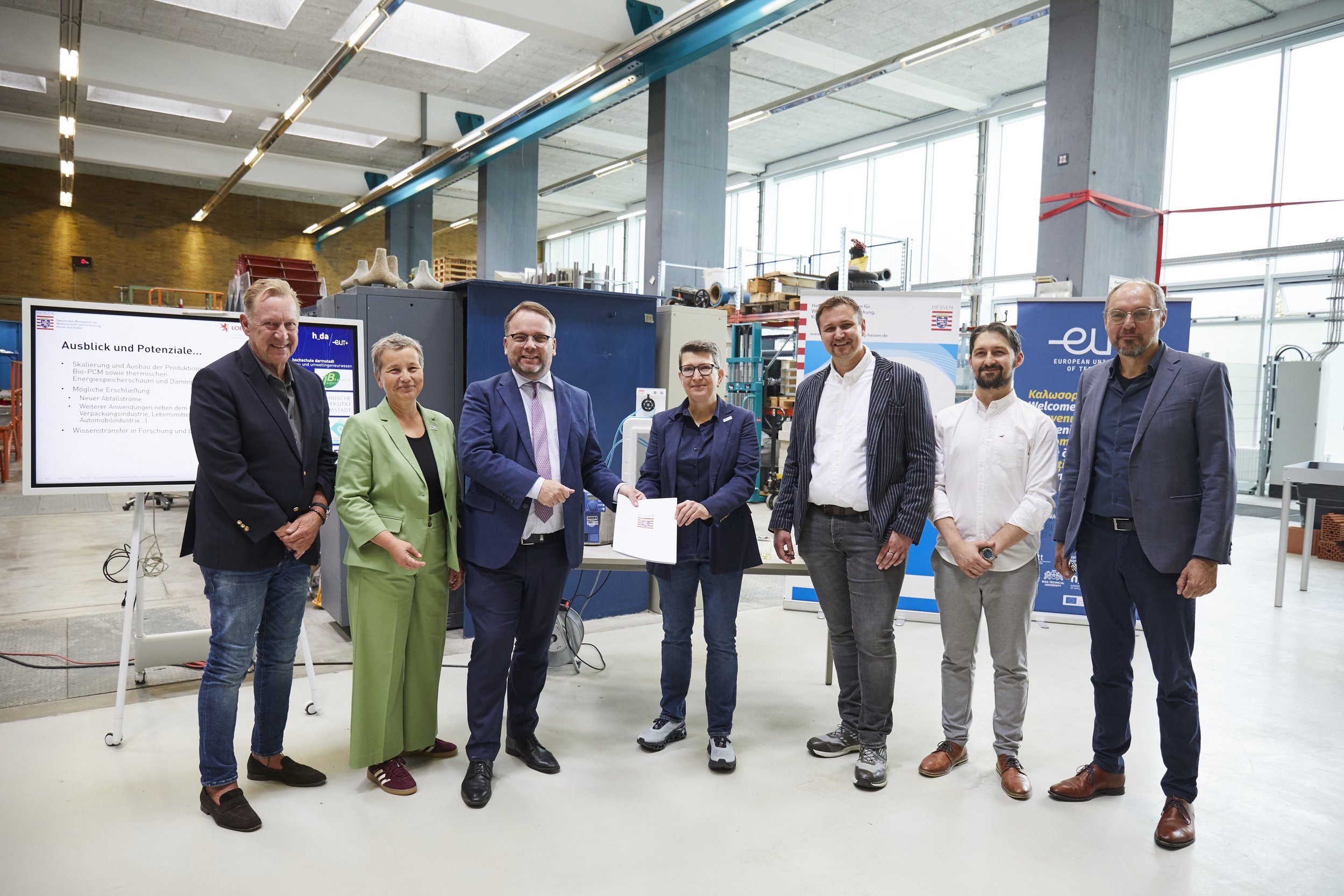 Gruppenfoto mit Minister